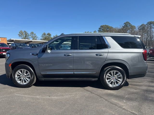 Used 2021 GMC Yukon SLT w/ SLT Premium Package image 2