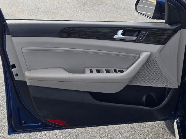 Used 2017 Hyundai Sonata Limited w/ Ultimate Package 04 image 20