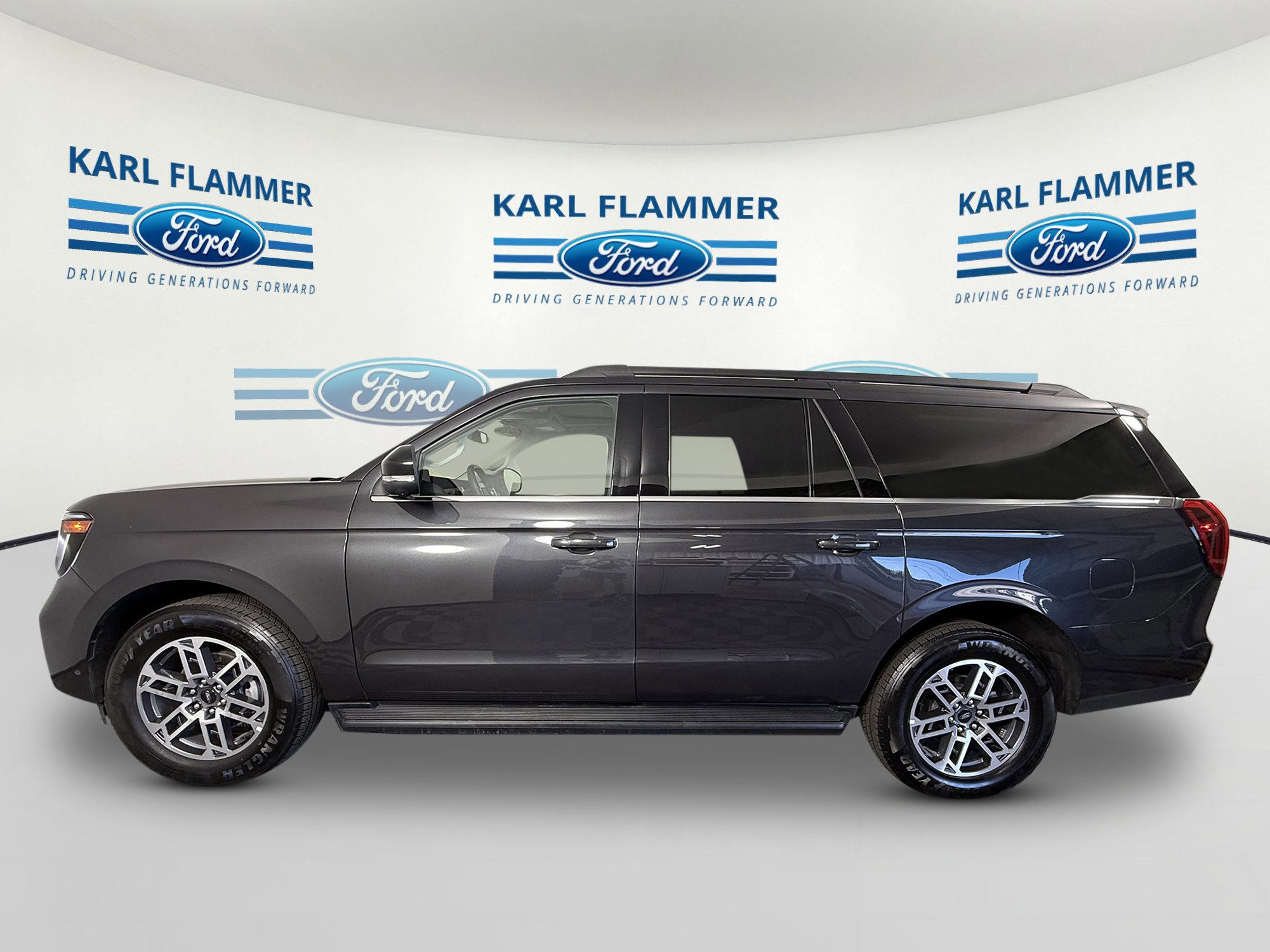 Certified 2025 Ford Expedition Max Active RWD image 5