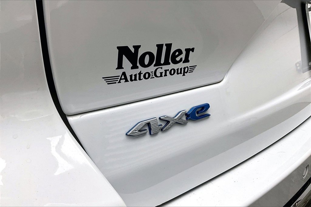 Used 2022 Jeep Grand Cherokee Limited 4xe image 10