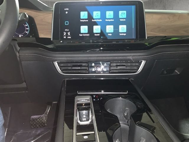 Used 2021 Volkswagen Atlas SE AWD/4WD image 3