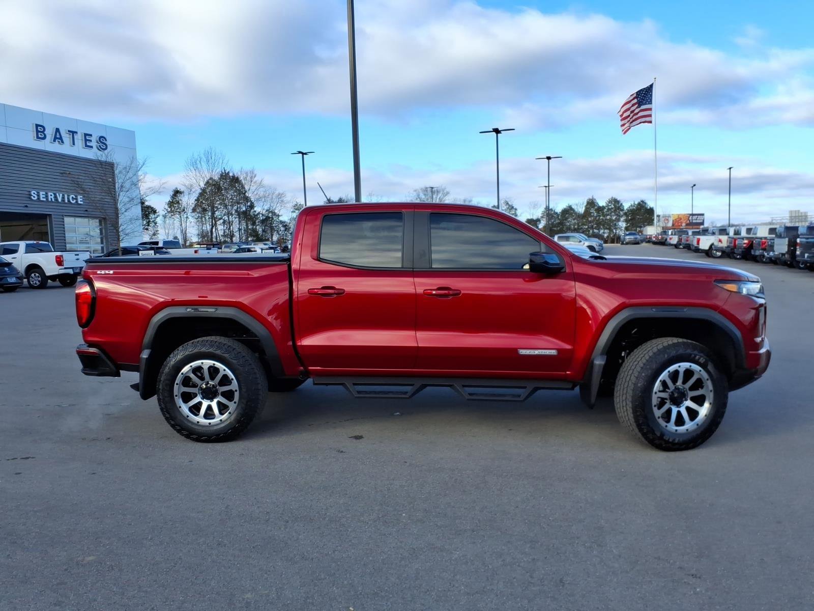 Used 2025 GMC Canyon Elevation w/ Convenience Package image 6