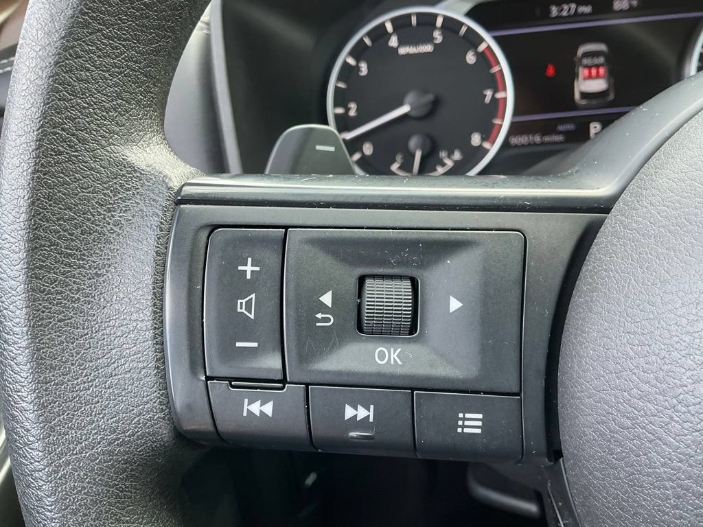 Used 2023 Nissan Rogue S AWD/4WD image 29