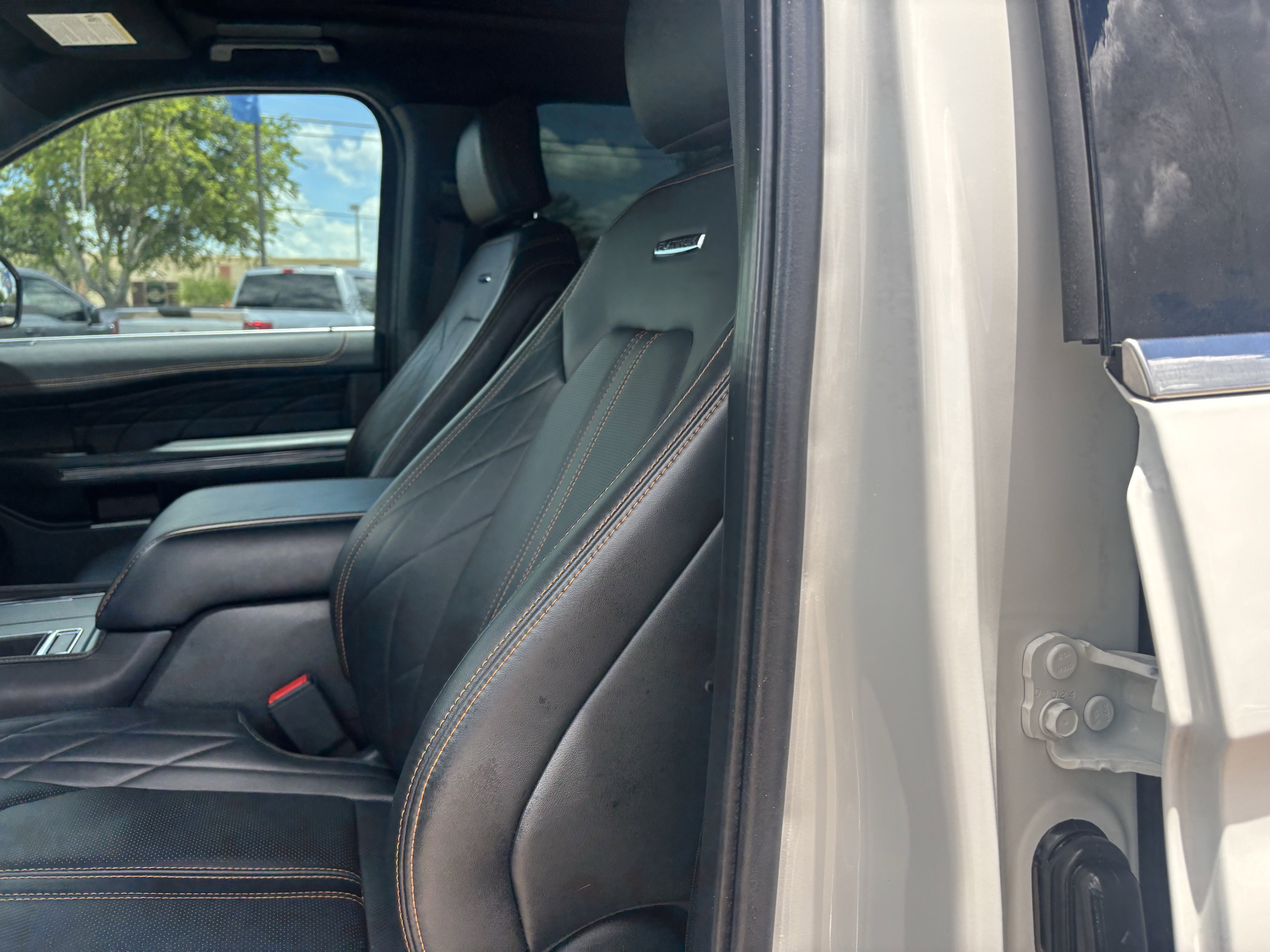 Certified 2024 Ford Expedition Platinum RWD image 10