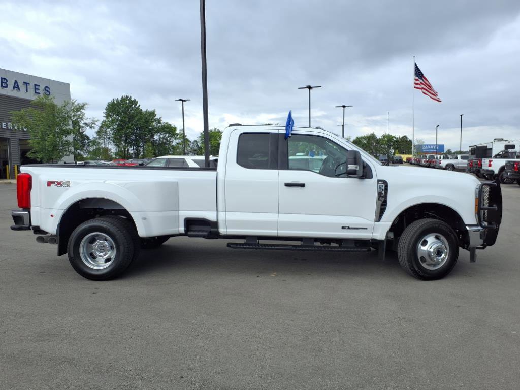 Certified 2024 Ford F350 XLT image 6