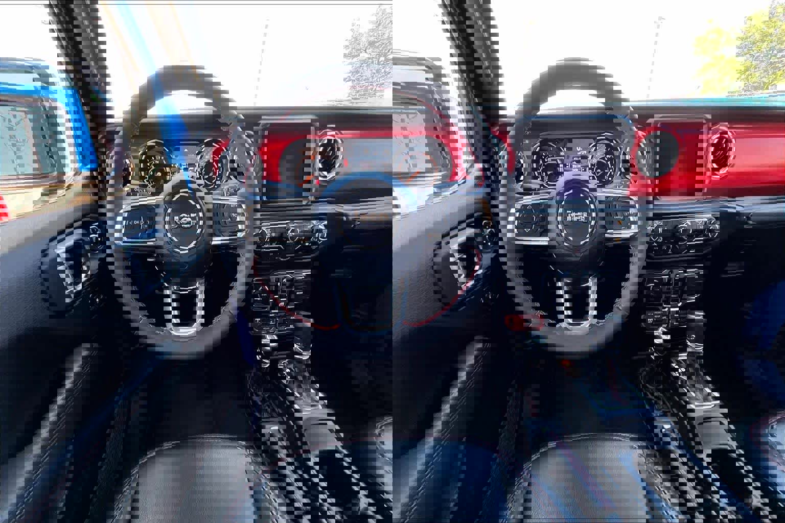 Used 2023 Jeep Gladiator Rubicon w/ Cold Weather Group AWD/4WD image 6