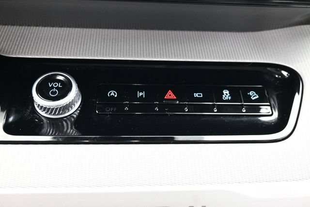 Certified 2025 Ford Expedition Active AWD/4WD image 25
