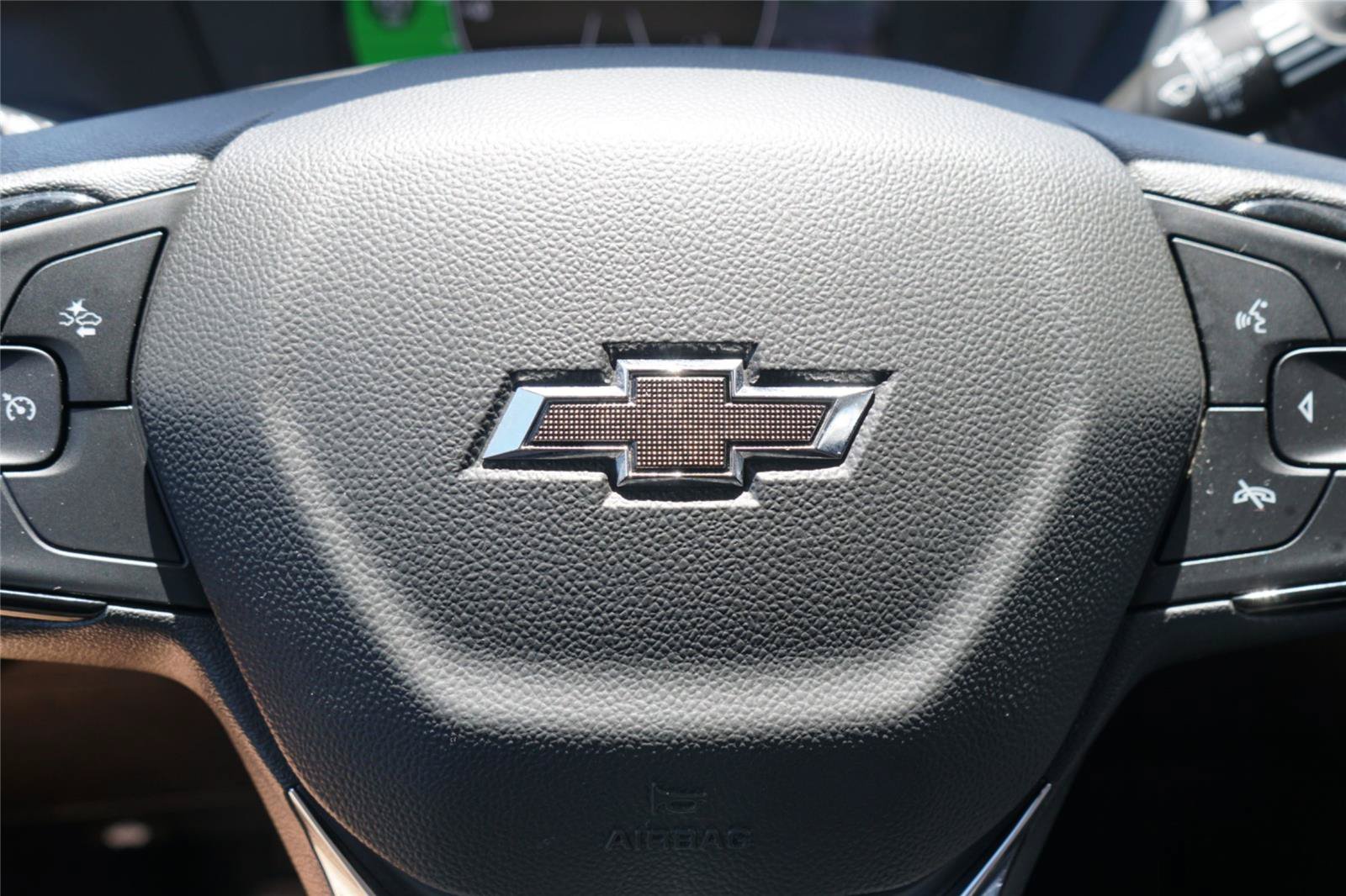 Used 2023 Chevrolet Bolt EUV Premier w/ Sun & Sound Package FWD image 15