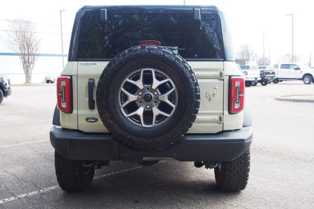 Certified 2025 Ford Bronco Badlands image 4