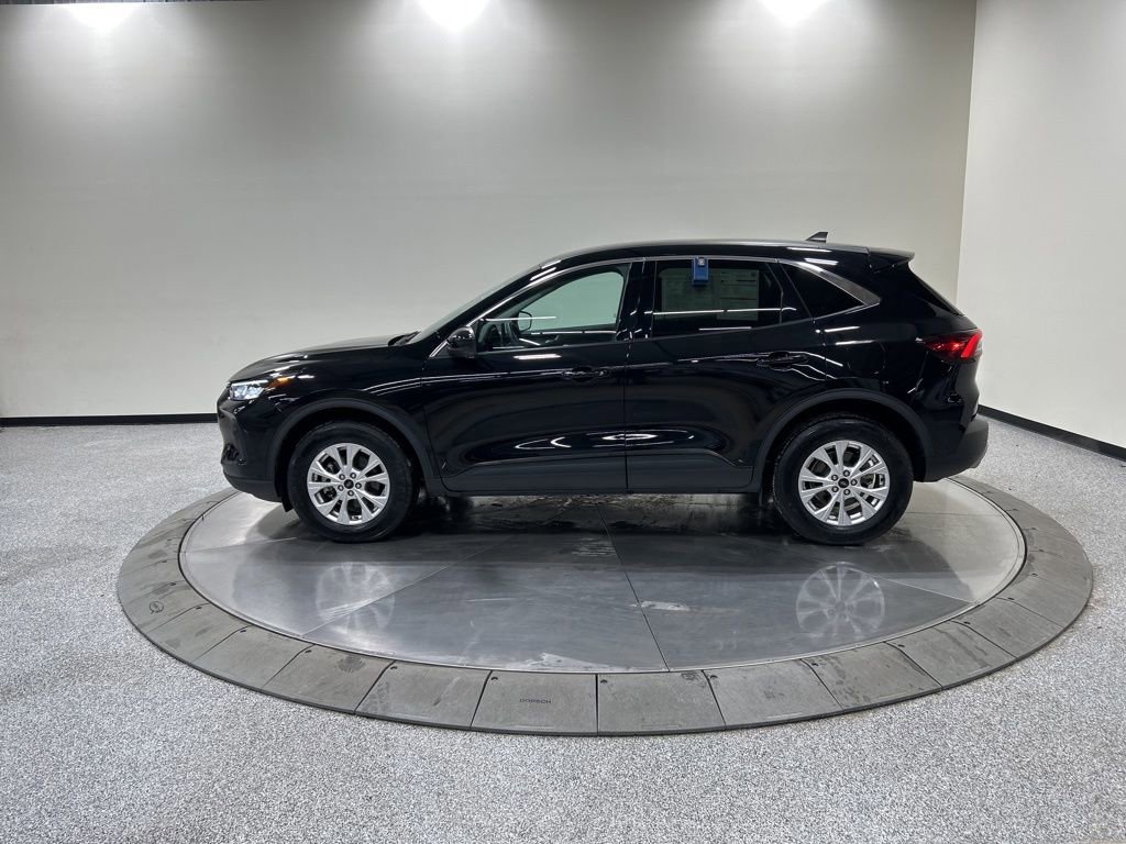 Certified 2023 Ford Escape Active w/ Tech Pack #2 image 2