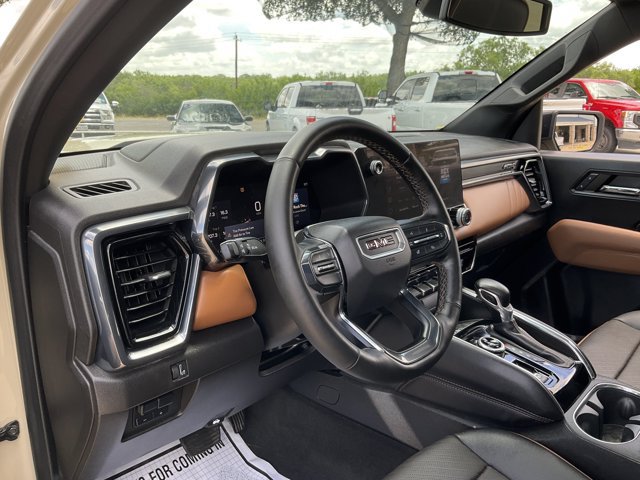 Used 2024 GMC Canyon AT4 w/ LPO, Off Road Lift Package AWD/4WD image 6
