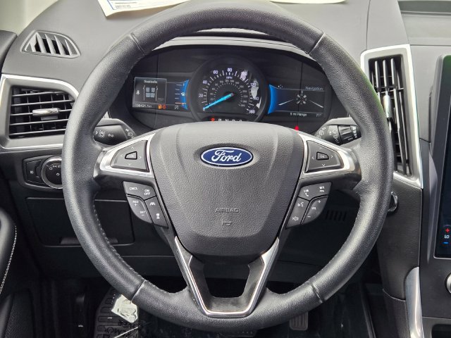 Certified 2024 Ford Edge Titanium w/ Equipment Group 301A AWD/4WD image 17