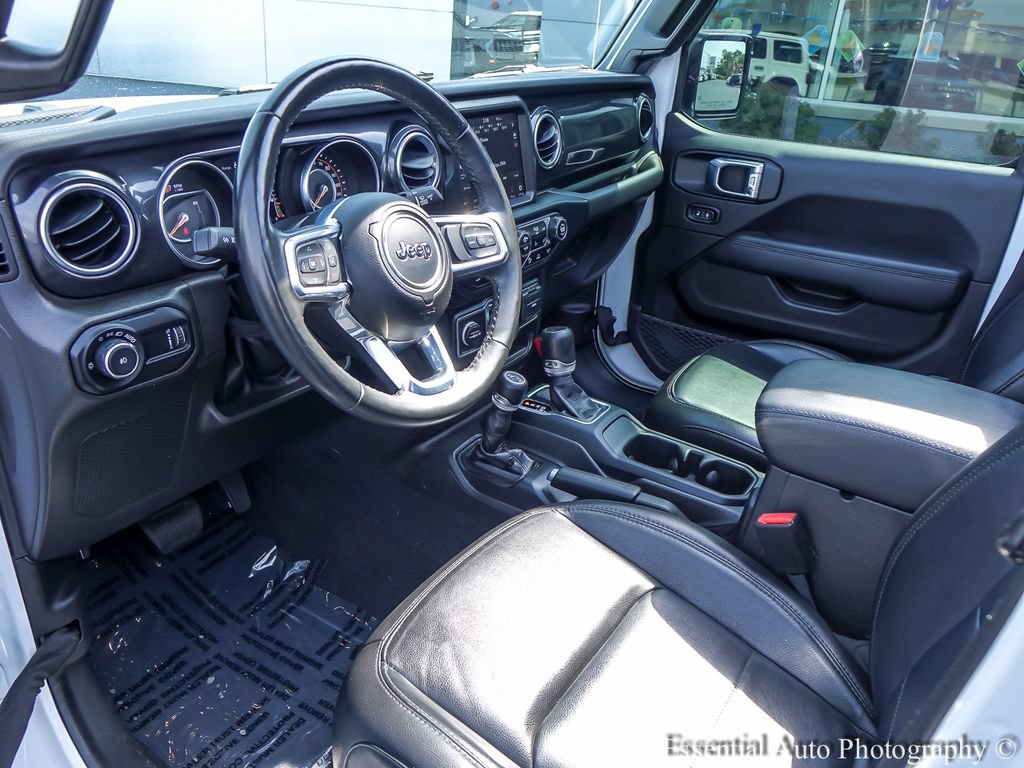 Used 2023 Jeep Wrangler Unlimited Sahara AWD/4WD image 9