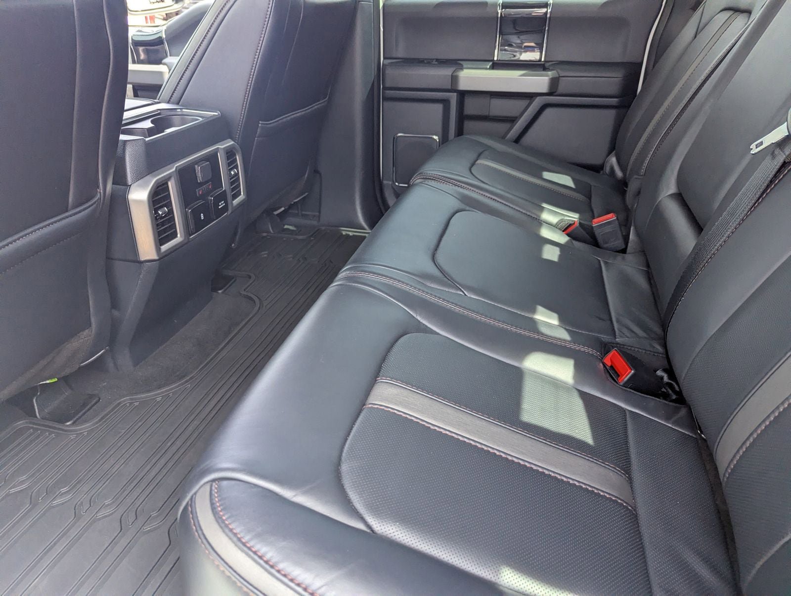 Certified 2022 Ford F450 Platinum AWD/4WD image 14