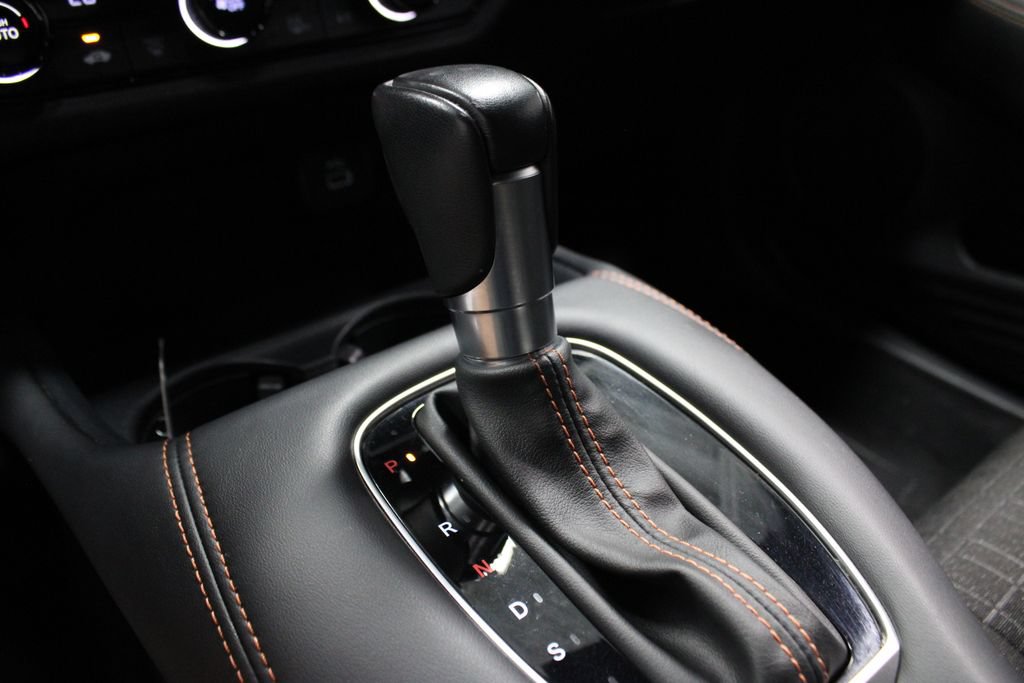 Used 2025 Honda HR-V Sport image 32