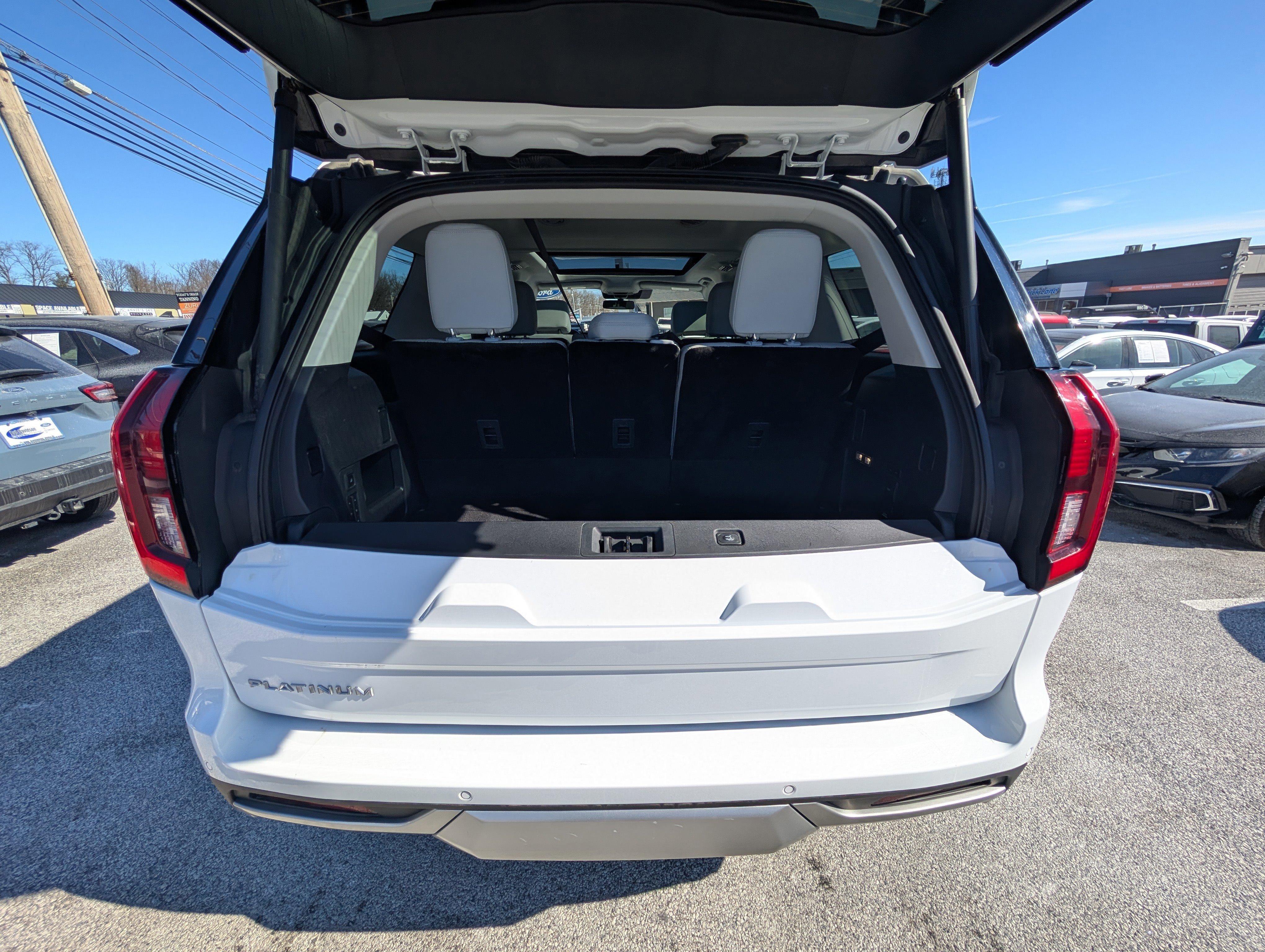 Certified 2025 Ford Expedition Platinum image 15