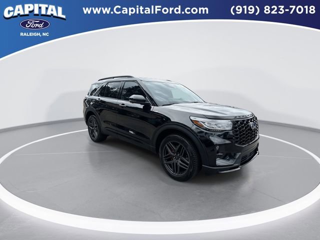 Certified 2025 Ford Explorer ST-Line w/ Premium Package image 8