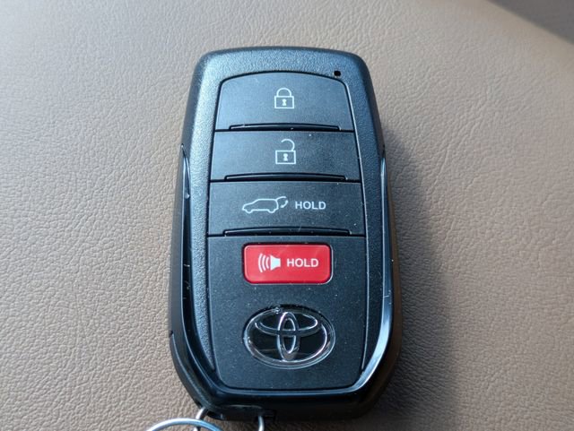 Used 2025 Toyota Crown Signia w/ Advanced Technology Package AWD/4WD image 29