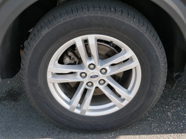 Certified 2022 Ford Explorer XLT w/ Class IV Trailer Tow Package AWD/4WD image 9