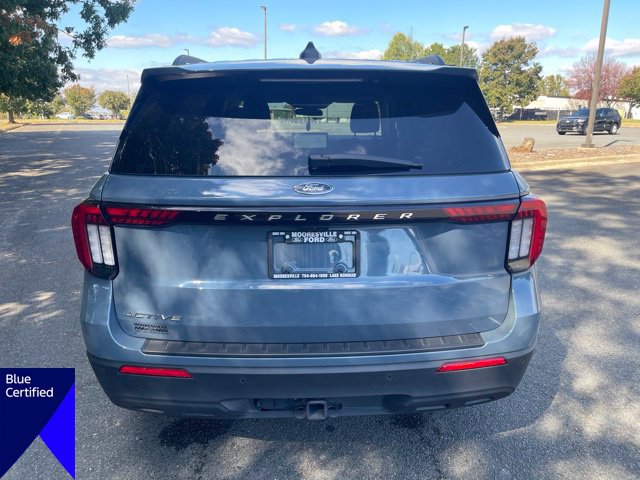 Certified 2025 Ford Explorer Active RWD image 4