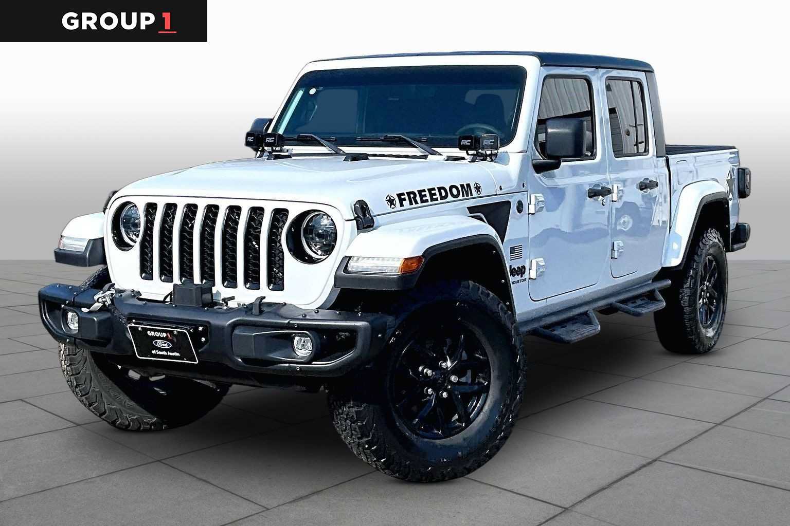 Used 2023 Jeep Gladiator Sport AWD/4WD image 1