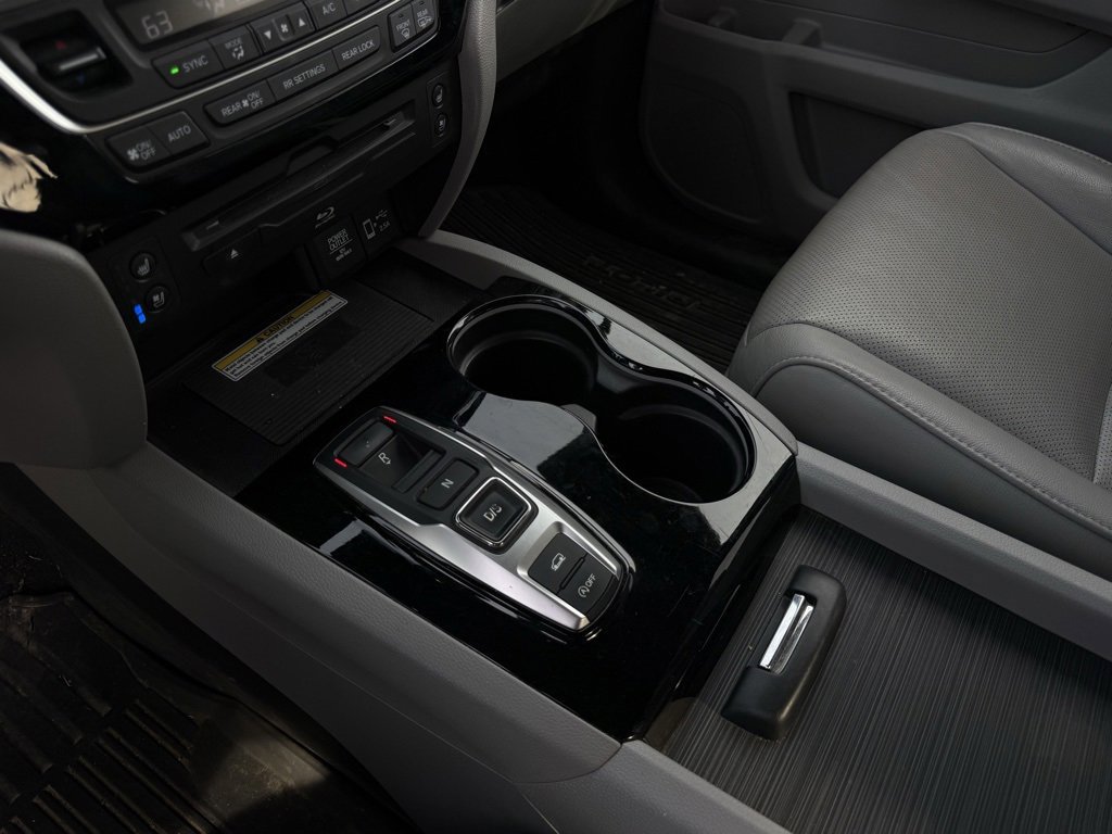 Used 2019 Honda Pilot Elite image 20