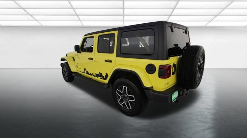 Used 2024 Jeep Wrangler Unlimited Sahara AWD/4WD image 6