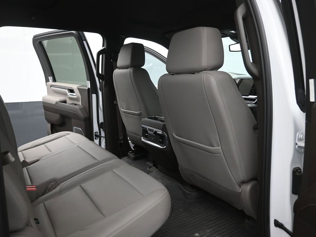 Used 2025 Chevrolet Silverado 3500 LTZ w/ LTZ Convenience Package image 12