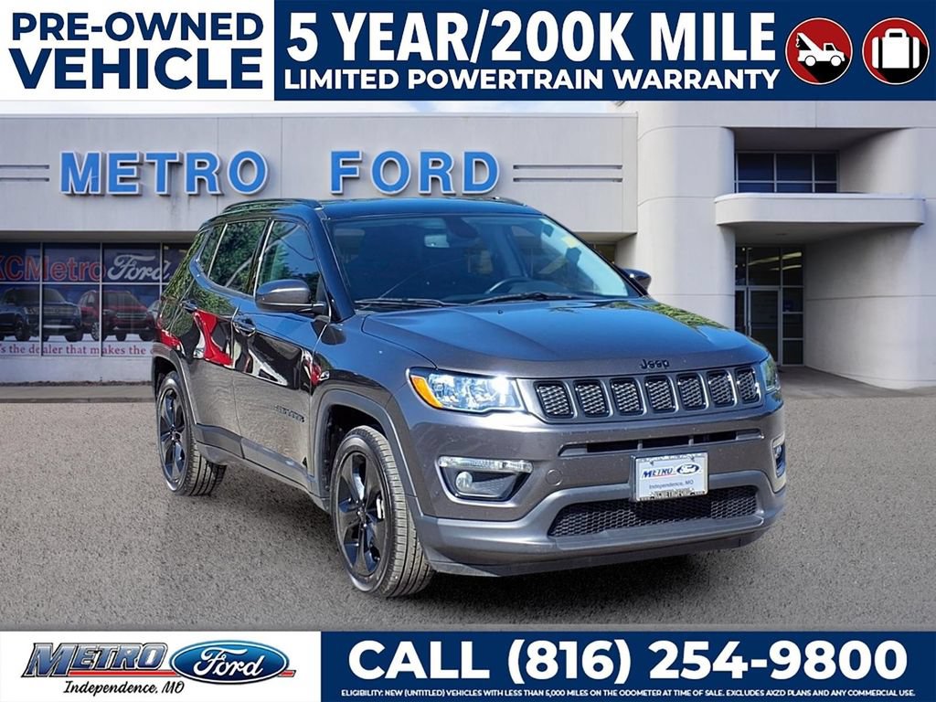 Used 2021 Jeep Compass Latitude FWD image 1