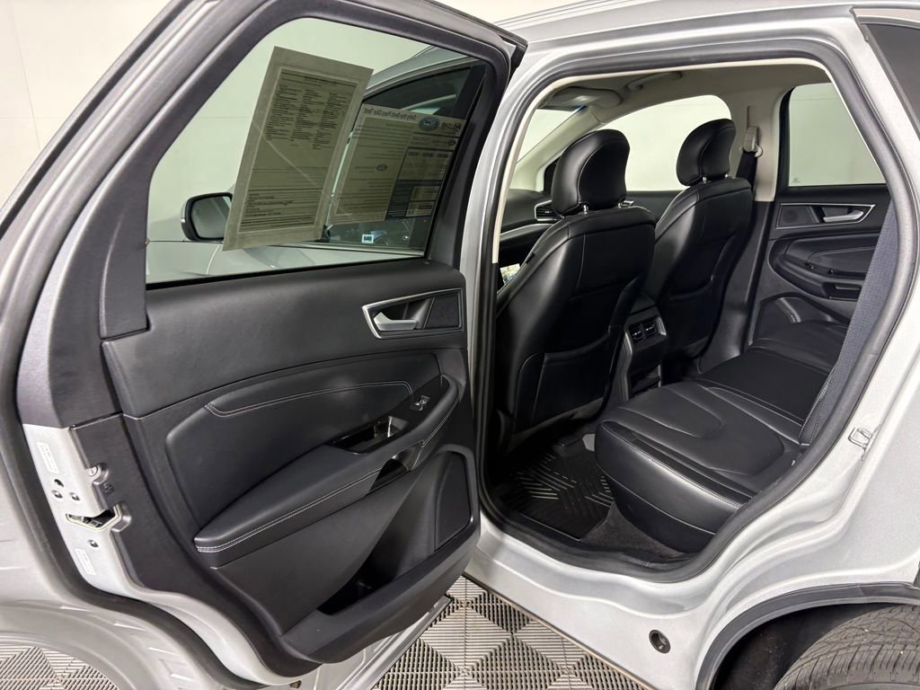 Certified 2019 Ford Edge Titanium image 28