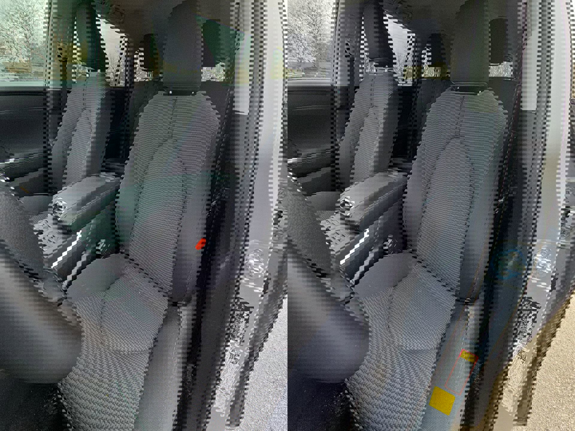 Used 2024 Toyota Highlander LE image 11