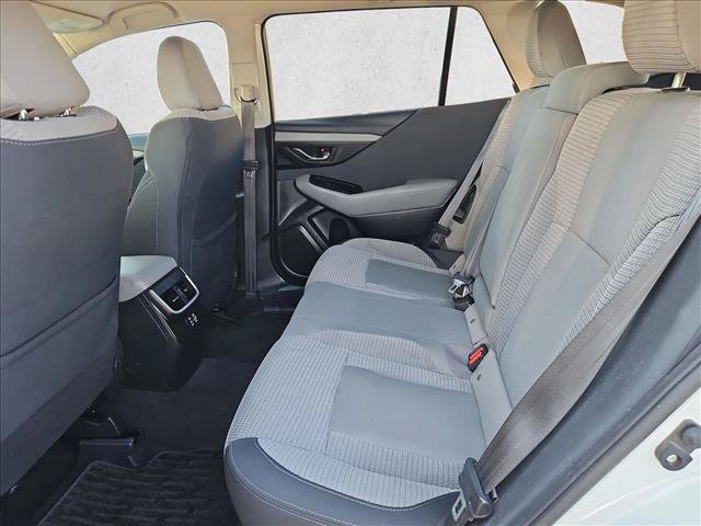 Used 2024 Subaru Outback Premium AWD/4WD image 15