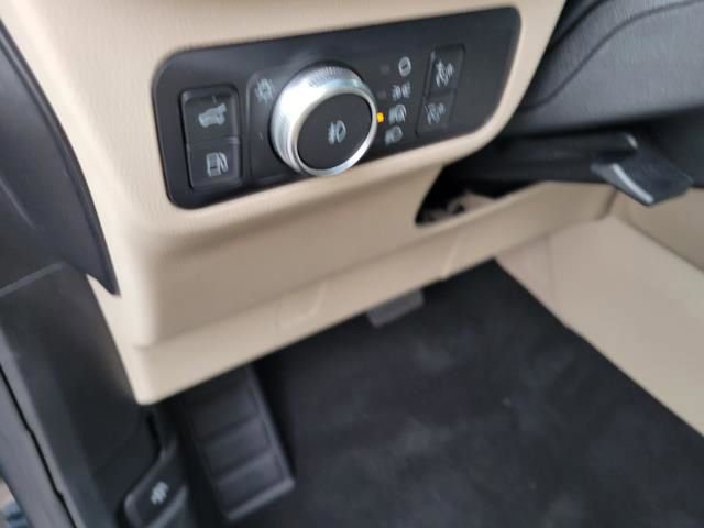 Certified 2022 Ford Escape Titanium image 25