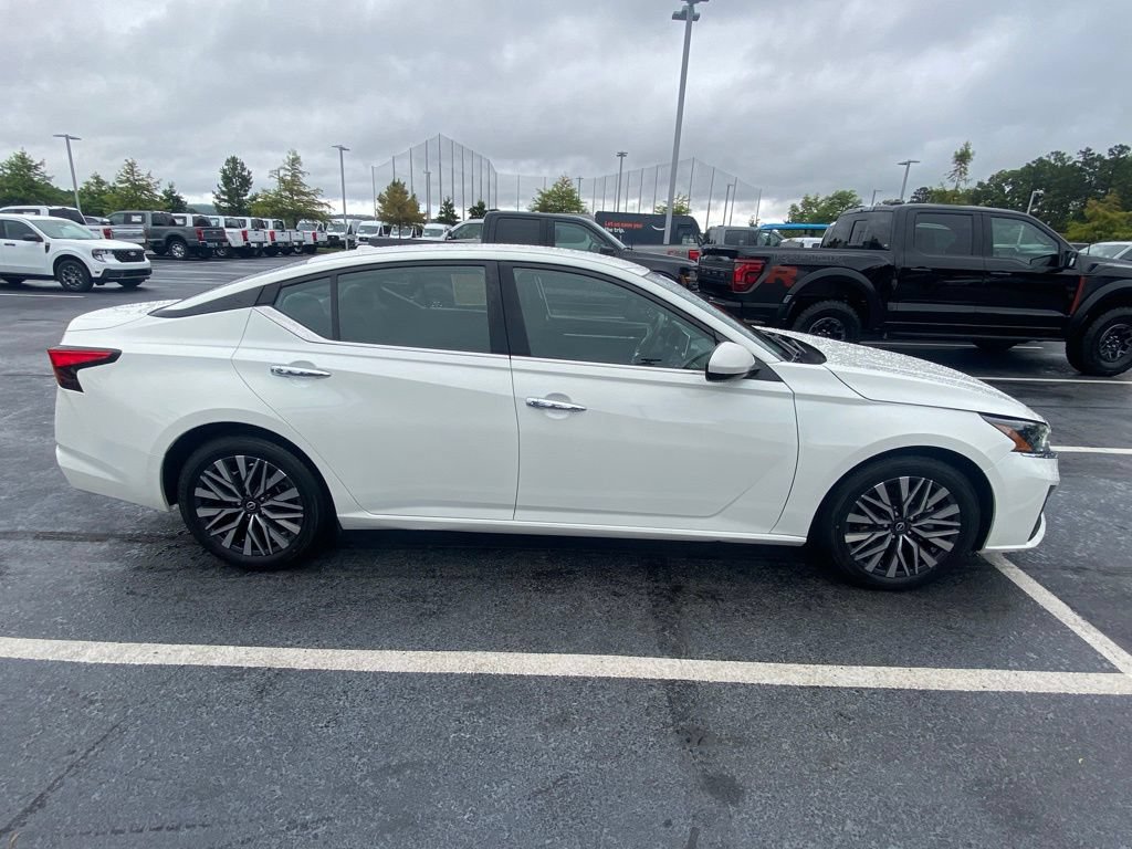 Used 2023 Nissan Altima 2.5 SV FWD image 8