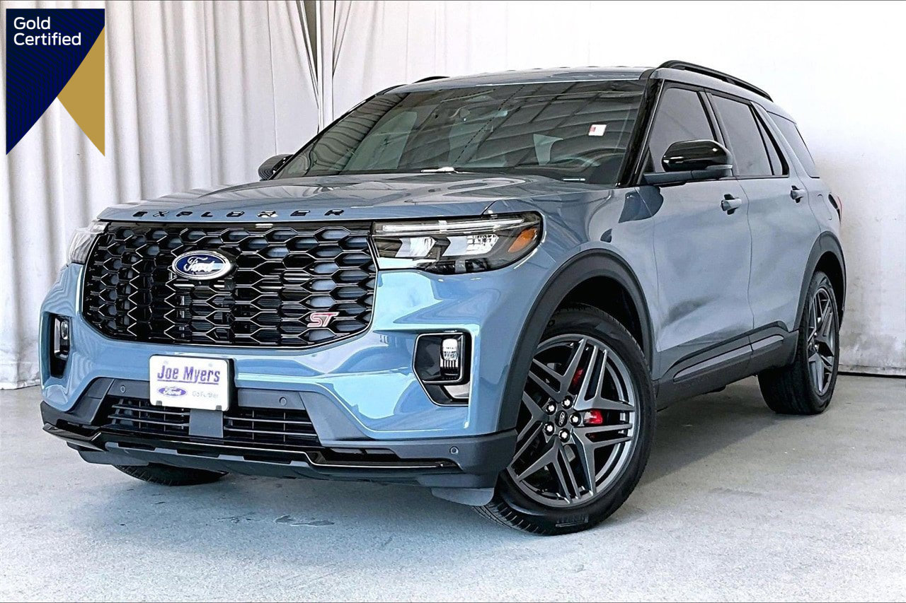 Certified 2025 Ford Explorer ST image 1
