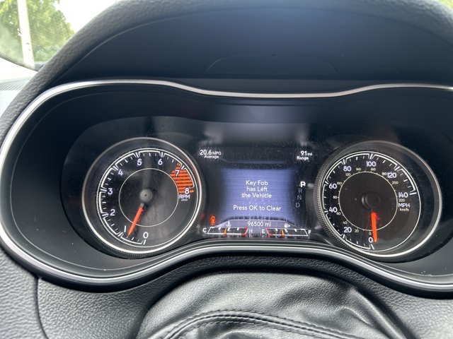 Used 2019 Jeep Cherokee Trailhawk AWD/4WD image 22