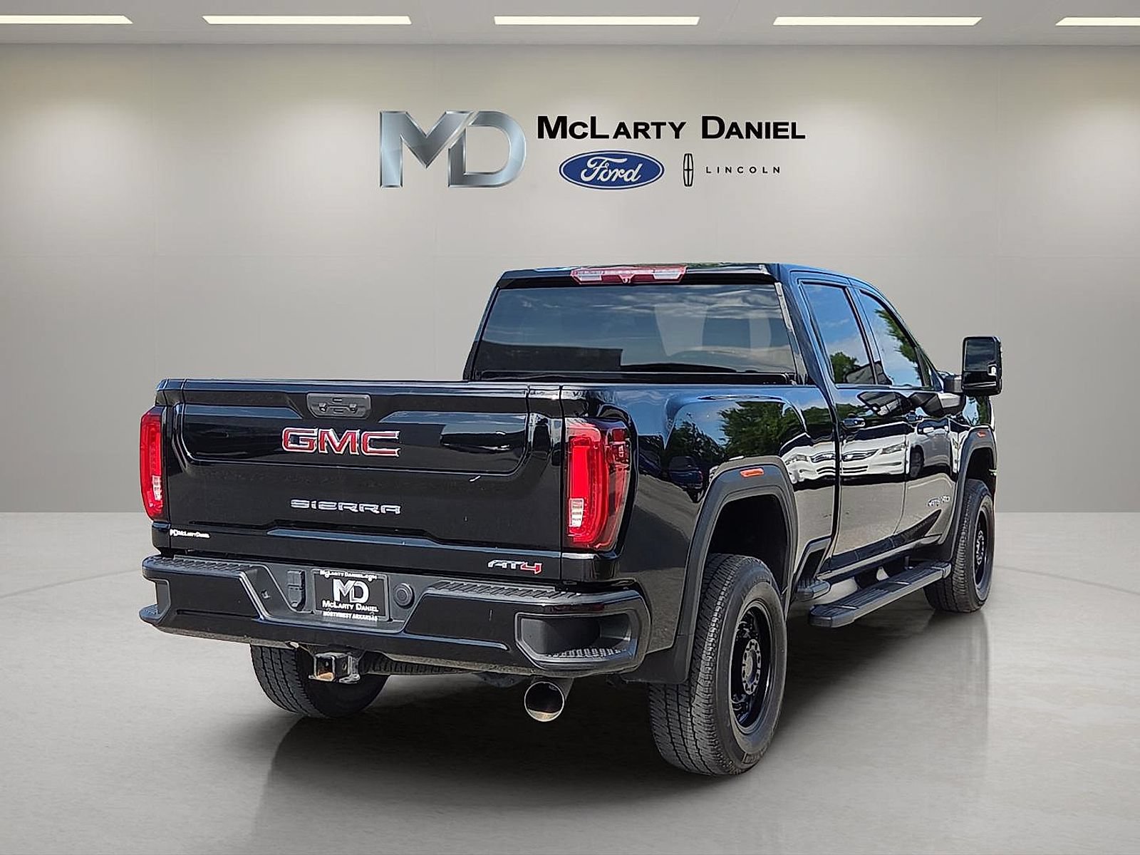 Used 2022 GMC Sierra 2500 AT4 w/ Gooseneck/5TH Wheel Package AWD/4WD image 5