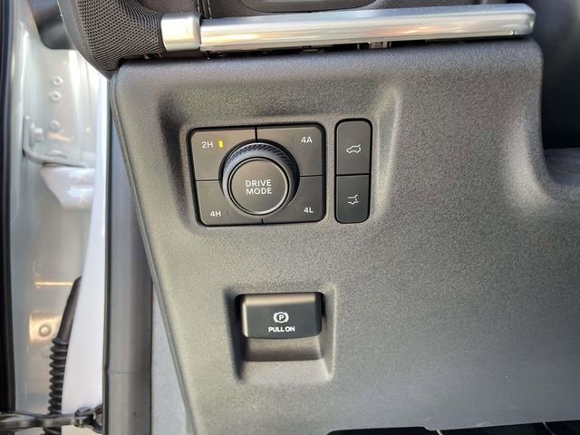 Certified 2025 Ford Expedition Max Platinum w/ Driver's Package AWD/4WD image 24