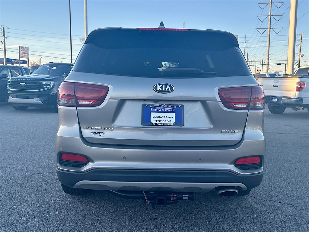 Used 2019 Kia Sorento EX image 3