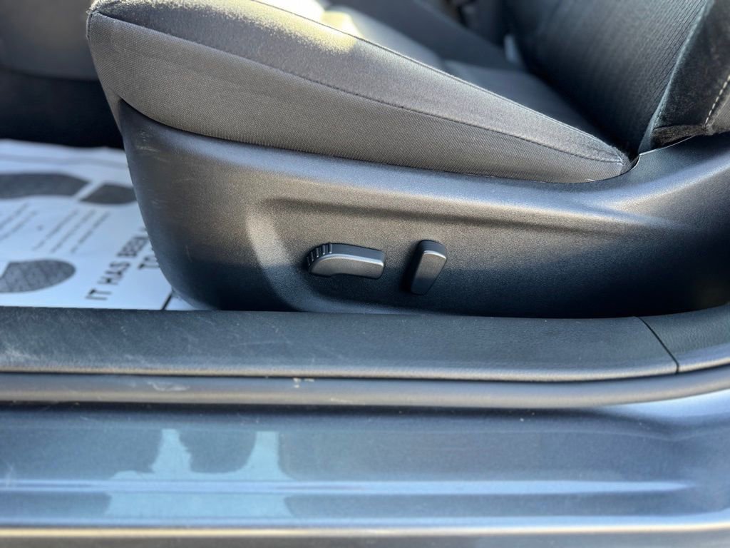 Used 2025 Nissan Altima 2.5 SV image 13