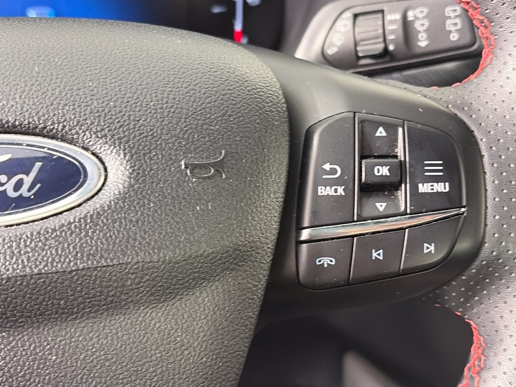 Certified 2025 Ford Escape ST-Line Select AWD/4WD image 16