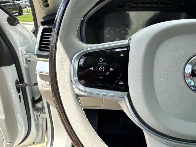 Used 2017 Volvo XC90 T6 Momentum w/ Vision Package AWD/4WD image 25