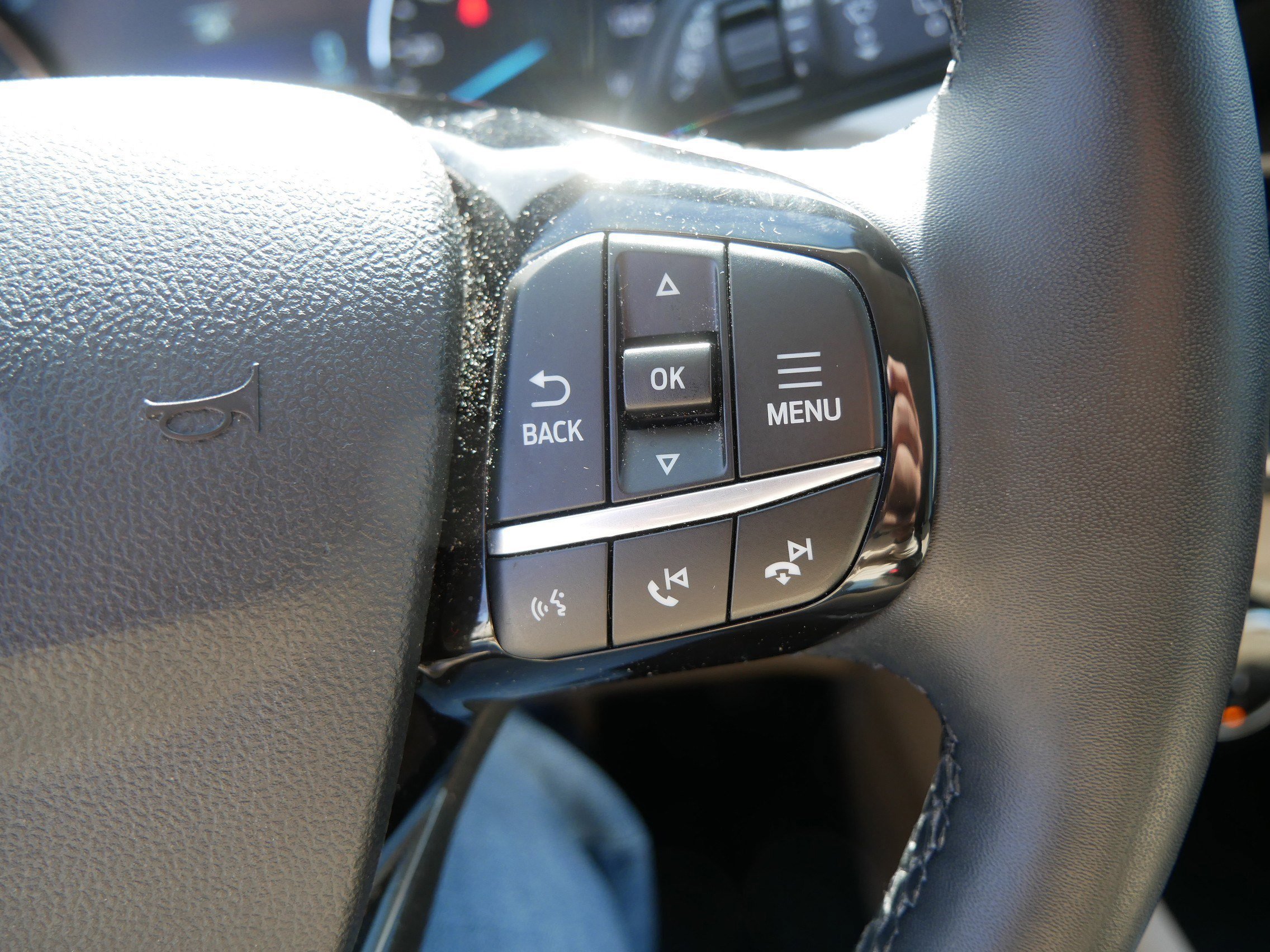 Certified 2022 Ford Escape SEL image 29