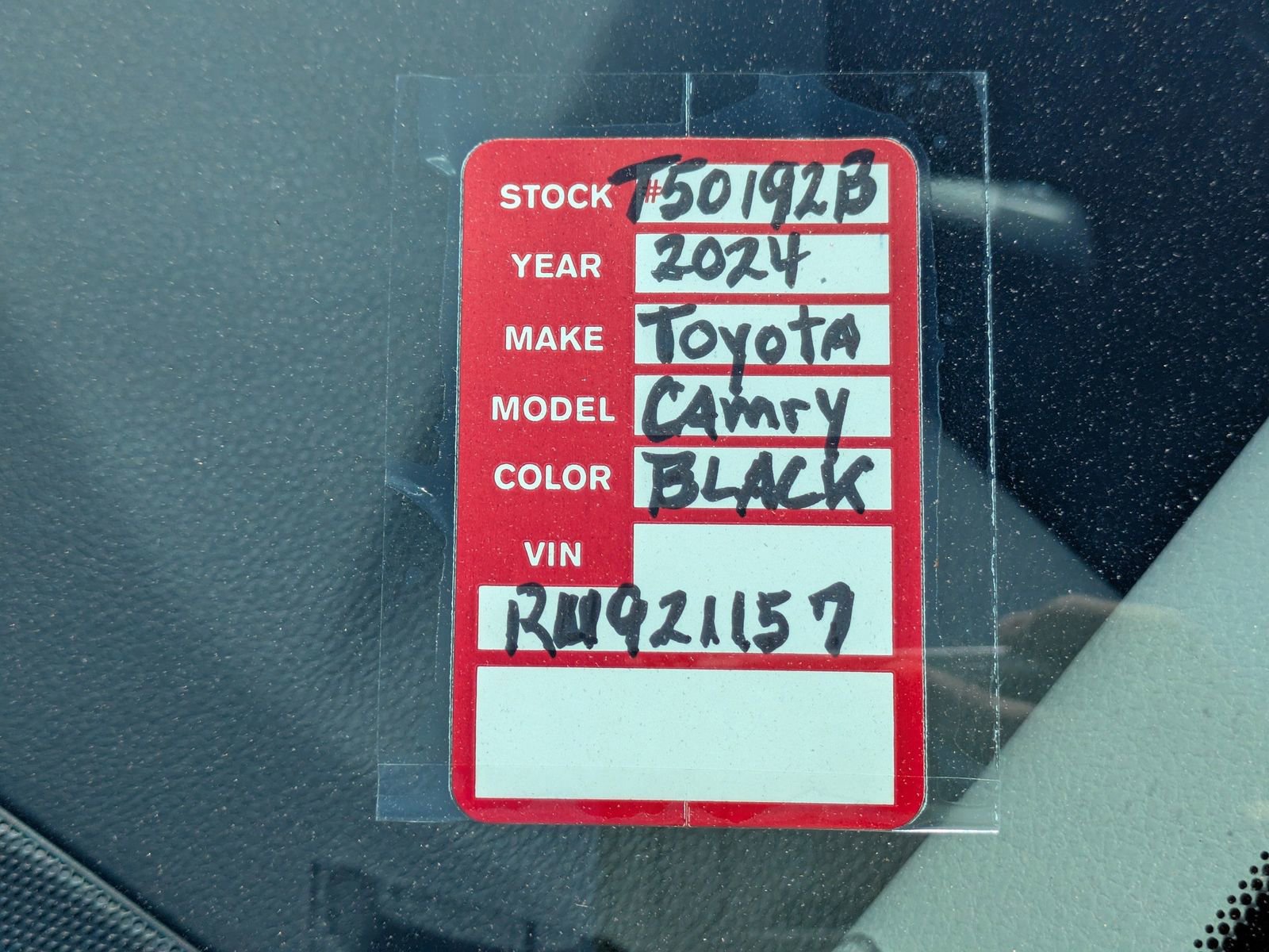 Used 2024 Toyota Camry SE w/ Convenience Package FWD image 16