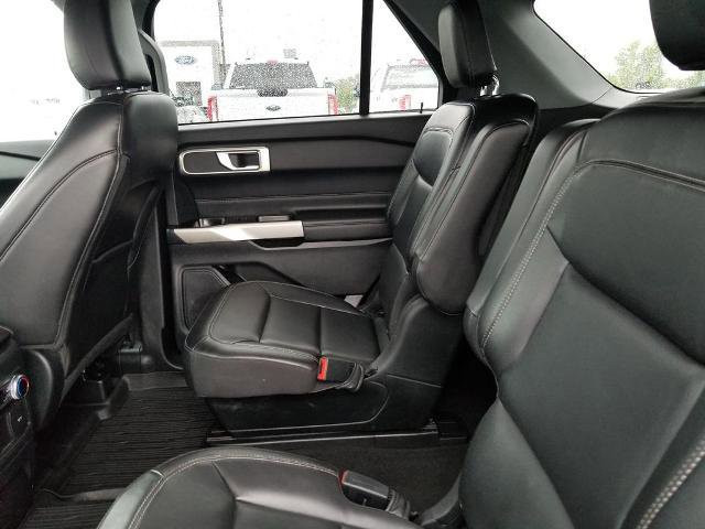 Certified 2022 Ford Explorer XLT w/ Equipment Group 202A AWD/4WD image 16