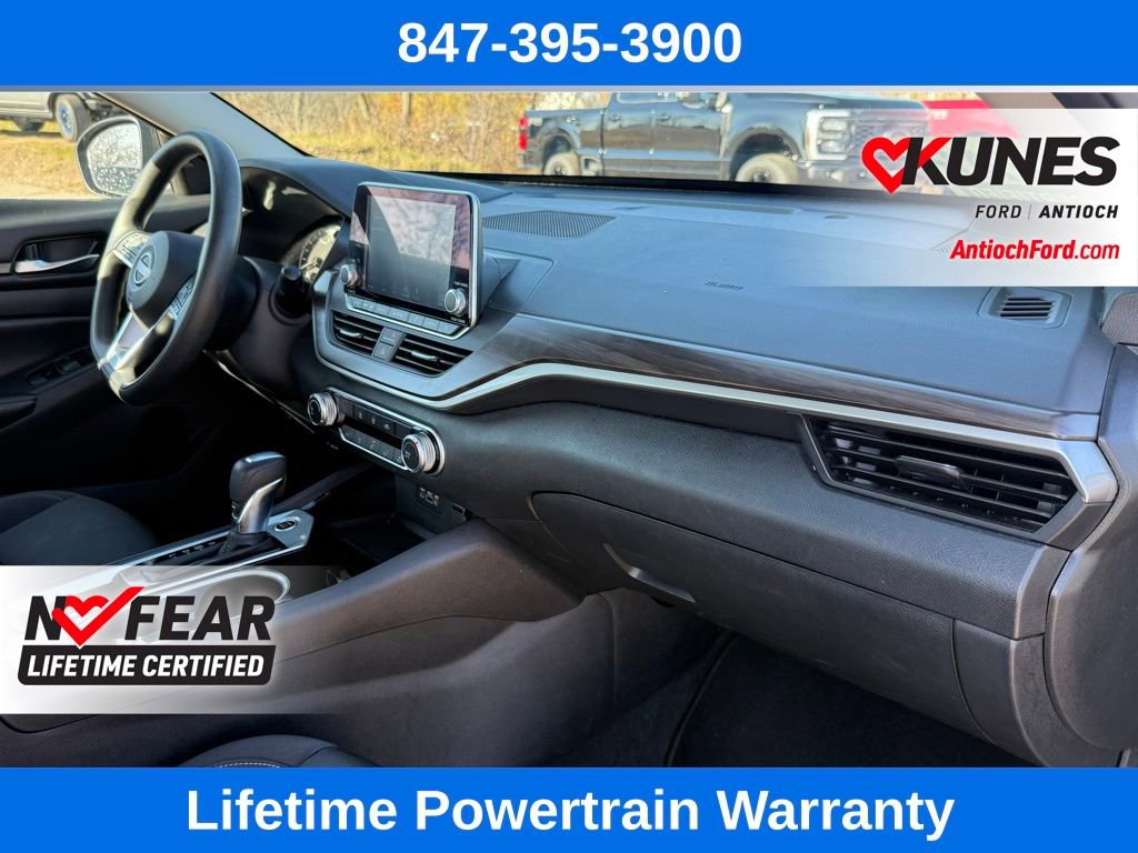 Used 2024 Nissan Altima 2.5 SV image 15