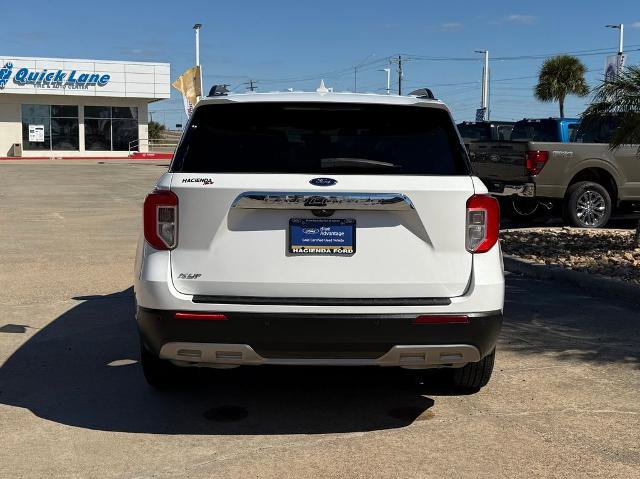 Certified 2022 Ford Explorer XLT w/ Equipment Group 202A image 4