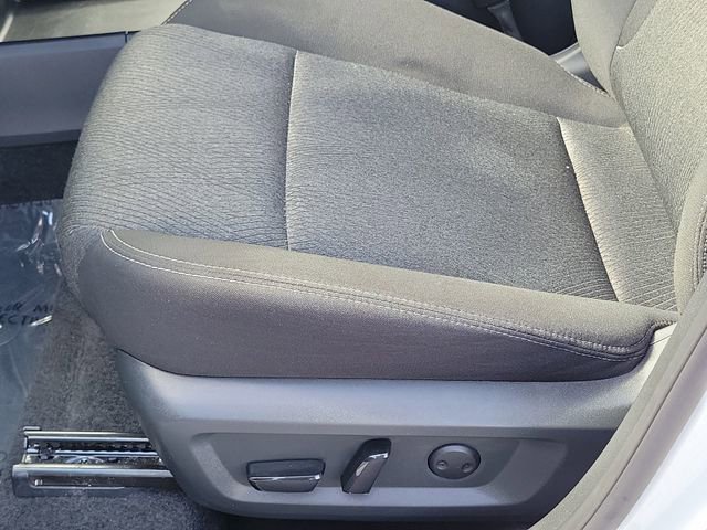 Used 2024 Nissan Rogue SV image 14