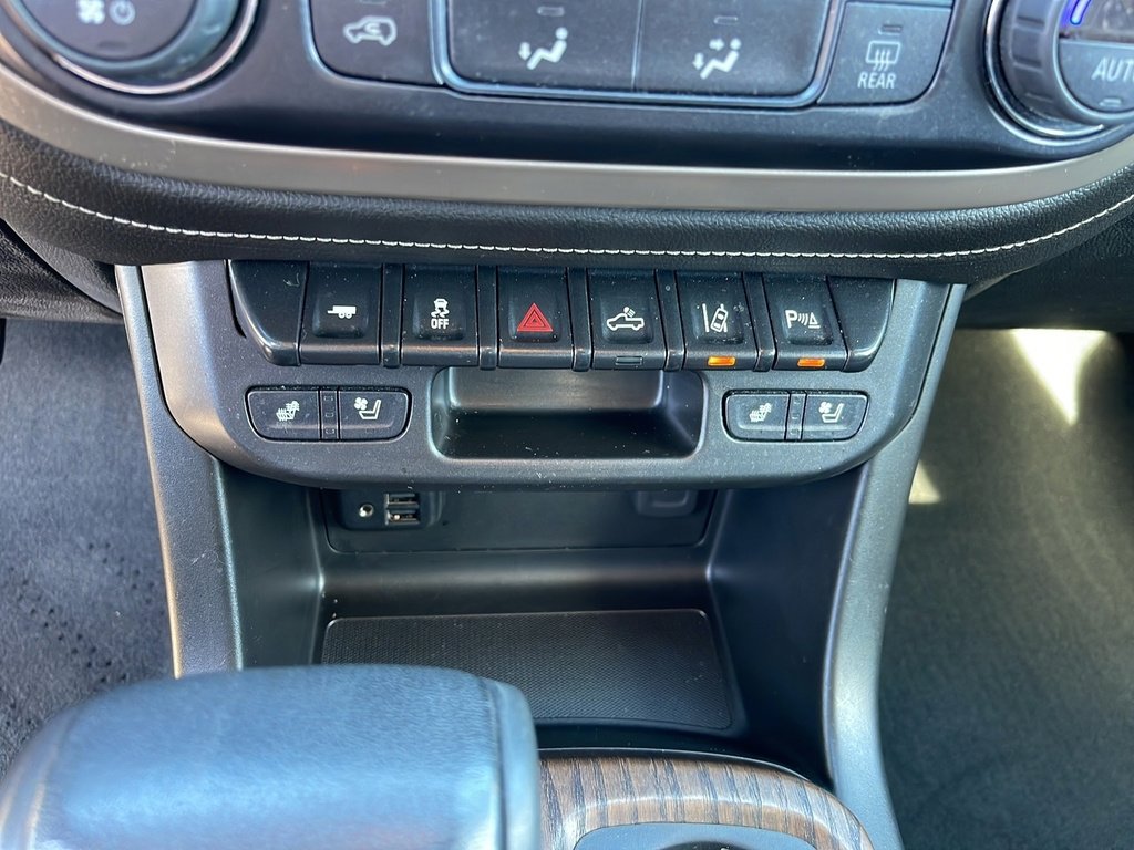 Used 2021 GMC Canyon Denali image 22