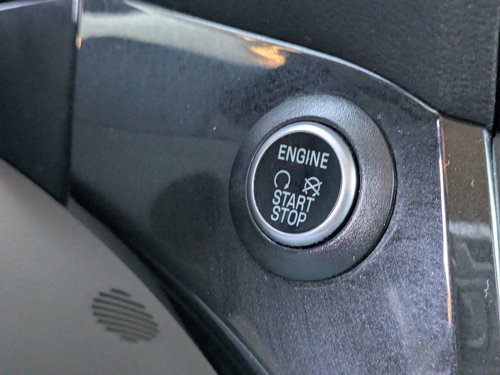 Certified 2017 Ford Escape Titanium w/ Equipment Group 301A image 32